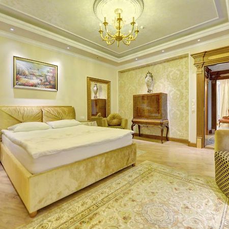 Luxury Pilies Avenue Apartment Vilnius Luaran gambar